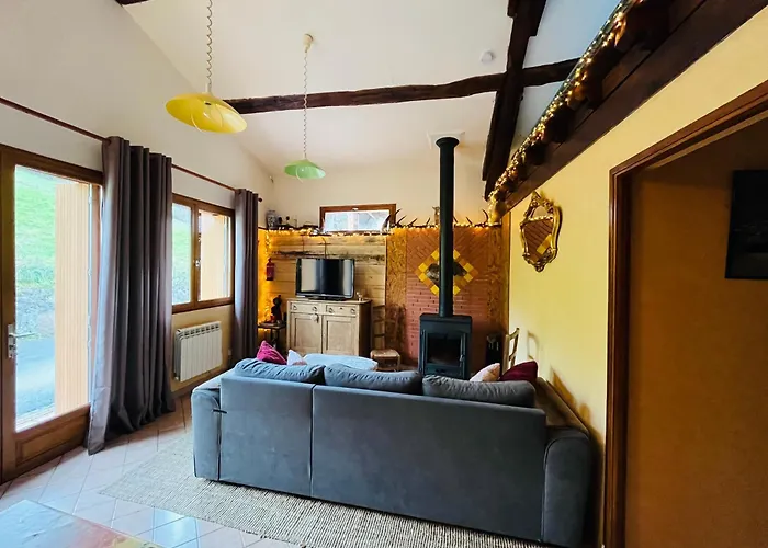 Dans Village De Montagne Esbareich